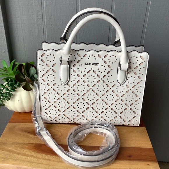 Nine West Handbags - Nine West Crossbody Handle Bag w/Removeable strap